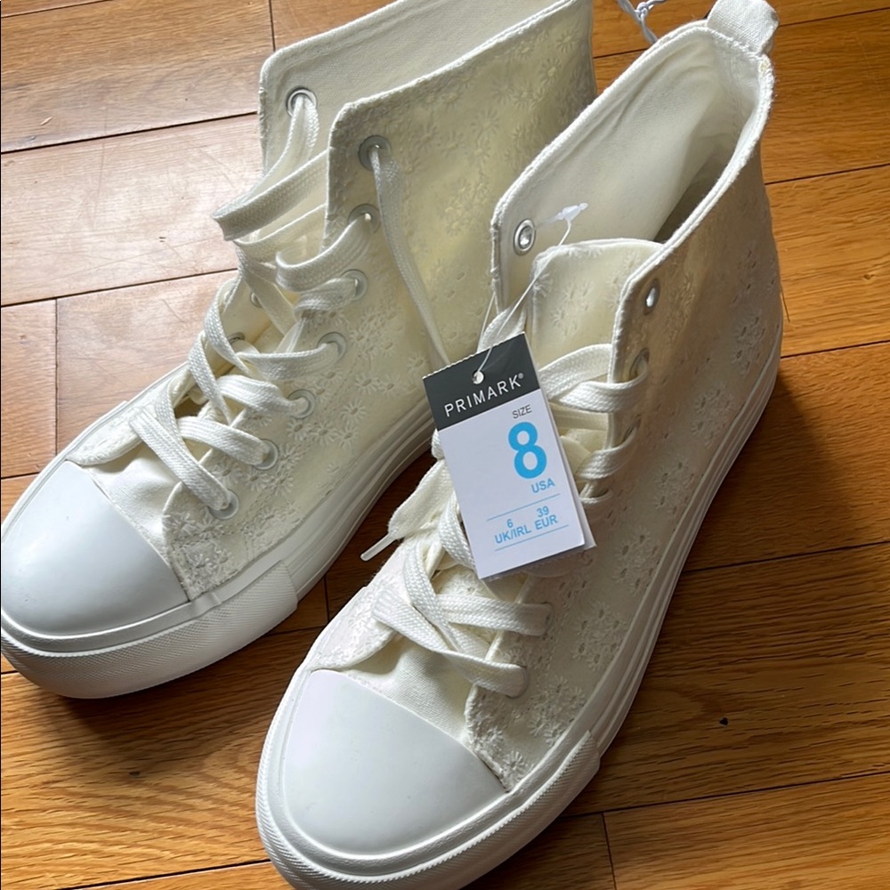NWT Primark White Floral High-Top Sneakers - Size 8